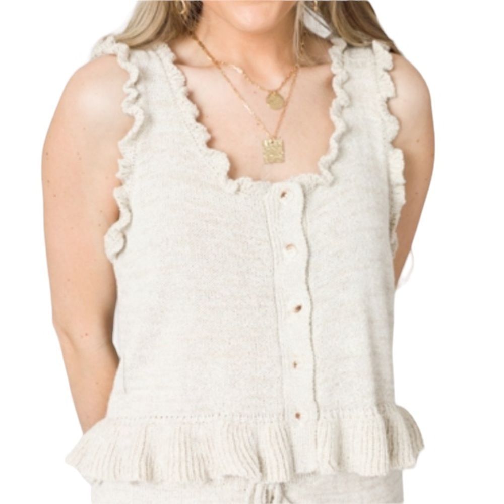 2-Piece Sweater Knit Sleeveless Top And Shorts - Picture 5 of 11